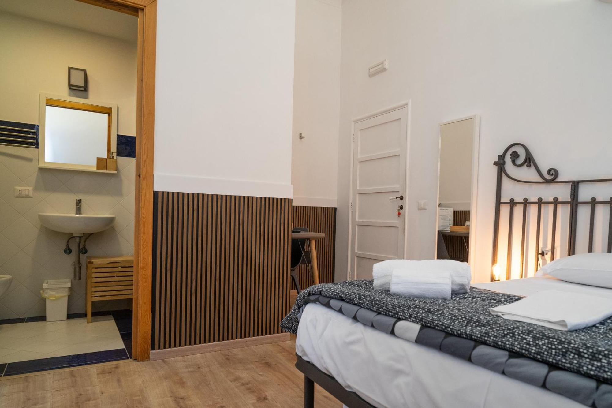 נאפולי B&B Universita מראה חיצוני תמונה